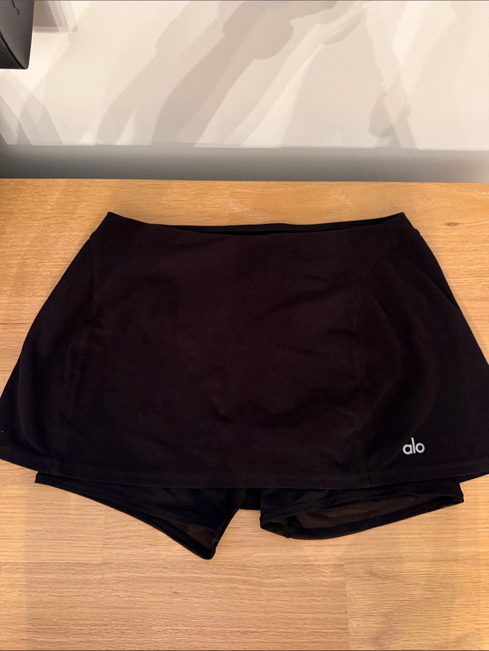 Alo Women’s Black Serve it up skirt